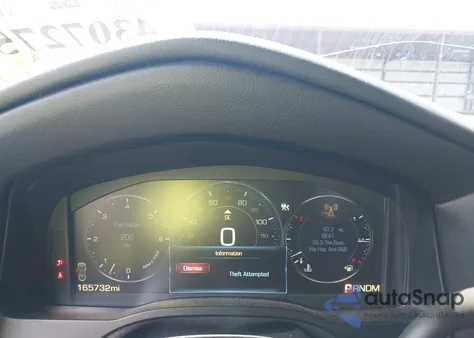 2015 Cadillac Escalade Premium z USA, uszkodzony, nr VIN 1GYS4CKJ7FR152473